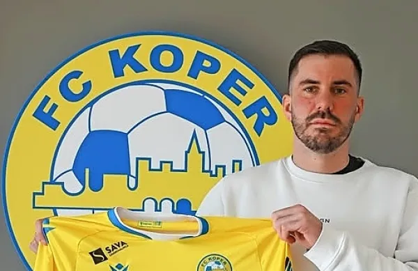 Slovenski nogometaš Enej Jelenič je nova okrepitev prvoligaša 
Kopra, so kanarčki sporočili na družbenih omrežjih. 