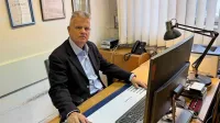 Dr. Bojan Tičar se raziskovalno ukvarja predvsem s pravnimi vidiki 
vodenja, poslovanja in družbene odgovornosti pravnih oseb 
javnega prava, države, občin, javnih zavodov in javnih podjetij. 