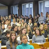 Na informativnih dnevih se mladi odločajo o svoji prihodnosti (FOTO)