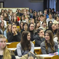 Na informativnih dnevih se mladi odločajo o svoji prihodnosti (FOTO)