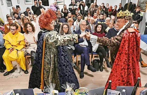 Na predstavitev sta prišla tudi letošnja kralj in kraljica Kraškega pusta.