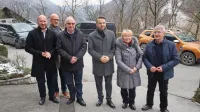 Del poslanske skupine NSi s predsednikom in evropskim poslancem Matejem Toninom po obisku Kolektorja in Hidrie