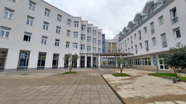 V  dijaškem domu, ki je  del Srednje šole Izola, so po požaru doma 
v Ljubljani poiskali  možne izboljšave., s katerimi bi  povečali 
požarno varnost.   