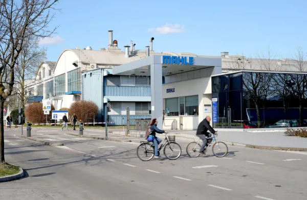 Seznam presežnih delavcev v šempetrski družbi Mahle še  ni 
narejen, pogajanja še  potekajo.