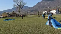 Na padalskem pristajališču Lijak je bilo ob nastajajočem  vstopnem objektu pred zadnjim poslabšanjem 
vremena  že zelo živahno.