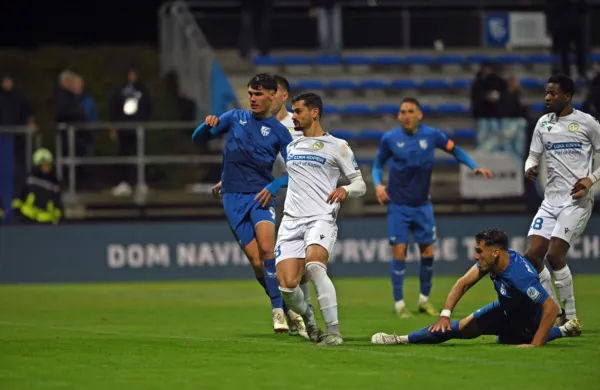 Nazadnje so v Lendavi  z 2:1. tesno slavili Koprčani (v beli 
opremi).