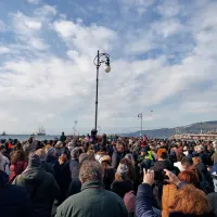 &Scaron;olsko ladjo Amerigo Vespucci so pričakale jadrnice in velika množica