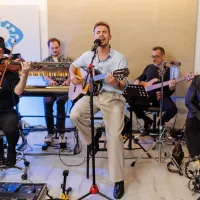 Žan Serčič je z bendom obiskal studio Radia Capris.