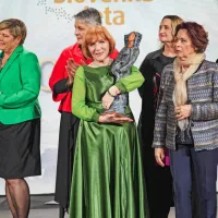 Slovenka leta 2024 je Jolanda Grom Ravnikar