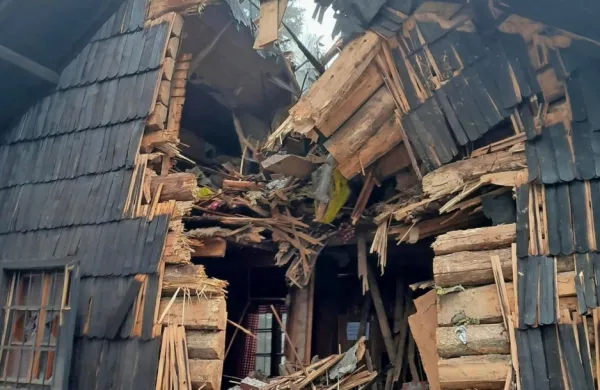 Reševalne ekipe naj bi popoldne vendarle našle truplo pilota 
letala, ki je v ponedeljek strmoglavilo na območju Velike Planine. 