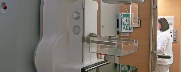 S premičnimi mamografi so v 16 letih progama presejanja raka dojke  Dora odkrili okrog 6000 rakov v začetni, za zdravljenje ugodni 
fazi.

