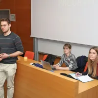 Stanovanjska problematika pereča, udeležba na regijskem posvetu o stanovanjskih potrebah pa minimalna