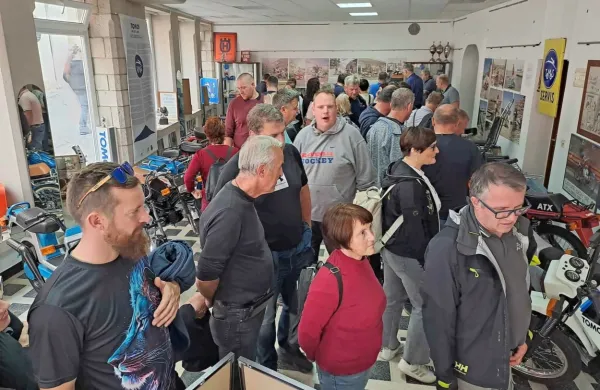  Muzej Tomosove zgodovine bo kmalu pretesen za vse obiskovalce 
in razstavljene mopede, saj se zbirka vztrajno širi.  