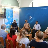 Pokrajinskemu arhivu Koper predali gradivo o ustanovitvi UP