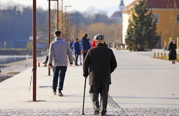 Socialni partnerji danes še ne bodo podpisali dogovora o predlogu 
pokojninske novele, kot je bilo napovedano, so za STA povedali na 
ministrstvu za delo, družino, socialne zadeve in enake možnosti. 