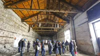 104 metre dolgega koprskega Libertasa so zdaj osvobodili pregrad med prekati. 