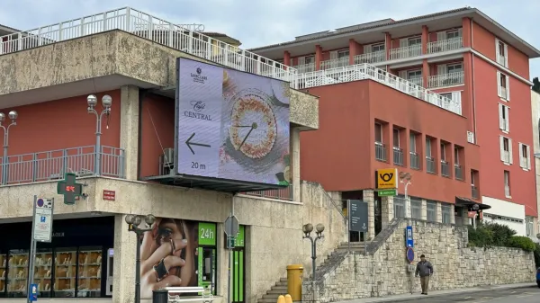 Prostori po&scaron;te v Portorožu naprodaj za skoraj milijon evrov