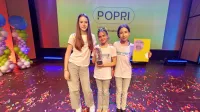 Med osnovnošolskimi ekipami so zmagale Eva Jermančič, Sofia 
Bakan in Lana Stević iz OŠ Elvire Vatovec Prade, z idejo Daily 
Vibe.