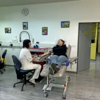 Aprilske krvodajalske akcije se je udeležilo 60 študentk in 
študenstov Univerze na Primorskem. 