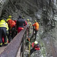 Re&scaron;evanje pri slapu Kozjak: mladenič zaplaval pod slap, nazaj pa si ni upal (FOTO)