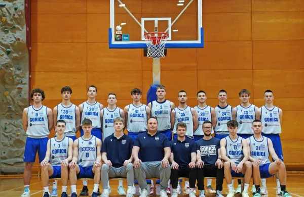 Novogoriška selekcija do 18 let  se bo na zaključnem turnirju v 
domači dvorani poskušala prebiti čim dlje, čeprav na papirju ni 
med glavnimi favoriti.  