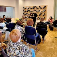 19. akcijo Primorci beremo so v novi Mestni čitalnici koprske knjižnice Srečka Vilharja začeli s pravljičnim večerom za odrasle.  