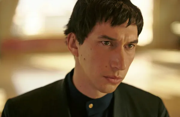Glavno vlogo v Megalopolisu je odigral  Adam Driver.