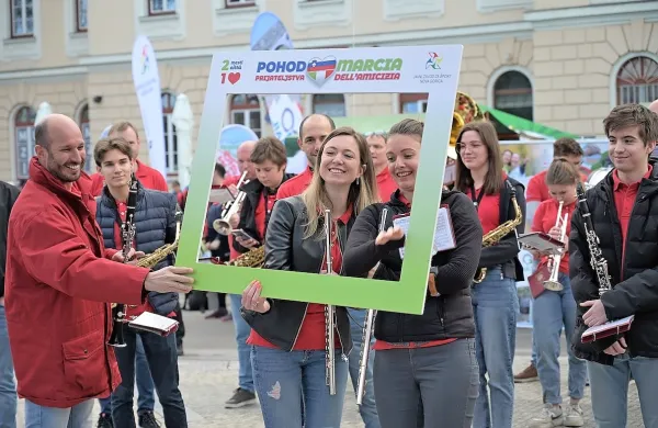 Pohod za Evropo: brezmejna pomlad v ritmu kulture, &scaron;porta in skupnosti