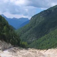 Letalska nesreča se je zgodila na območju nekdanjega plazu Stože 
pod Mangartom. 