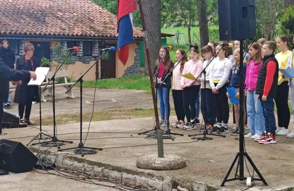 Utrinek s prireditve ob dnevu upora proti okupatorju, 26. aprila na 
sv. Katarini v Ankaranu