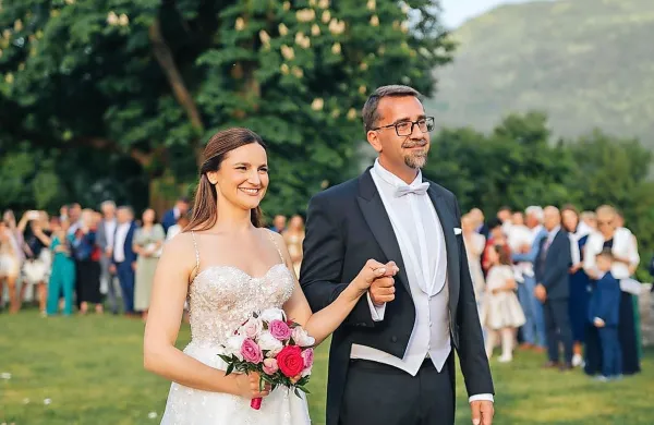 Sveže poročena Nives in Tadej Beočanin