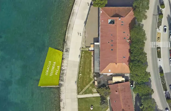 Na delu portoro&scaron;ke plaže bodo poskusno nasuli rečni prodec