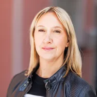  Nina Krivec