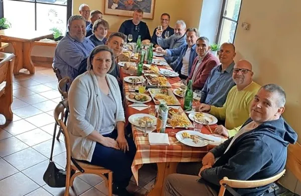 Vaterpolsko omizje: Boštjan Godec  Boto je levo ob družinskih 
članih