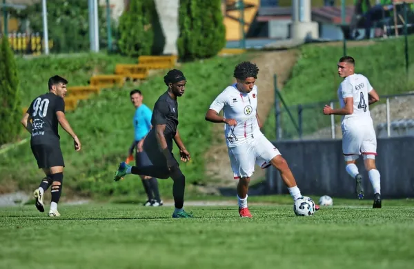 Biljenci (v temnih dresih) bodo danes gostili Slovan, Sežanci pa 
jutri Krko. 
