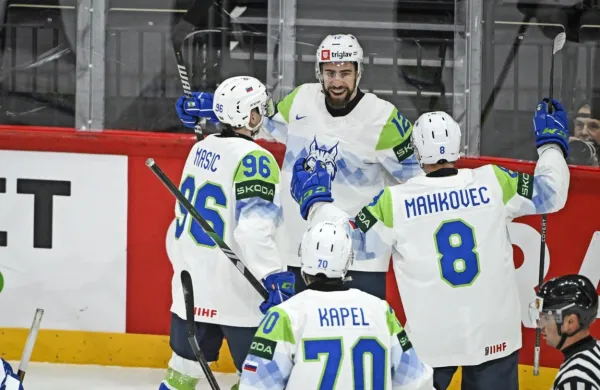Slovenska hokejska reprezentanca si je zagotovila obstanek v 
elitni konkurenci svetovnega hokeja.
