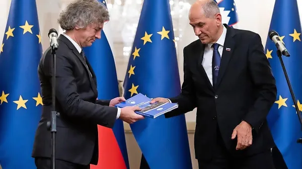 Prvak SDS Janez Janša je dobil lanske evropske volitve in letošnji 
referendum. Prihodnje leto se mu obeta zmaga na parlamentarnih 
volitvah.