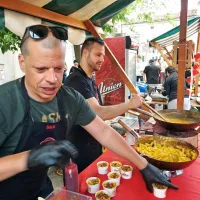 Pa&scaron;ta Fe&scaron;ta privabila &scaron;e več obiskovalcev kot lani (FOTO)