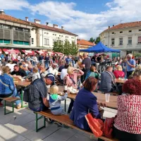 Pa&scaron;ta Fe&scaron;ta privabila &scaron;e več obiskovalcev kot lani (FOTO)
