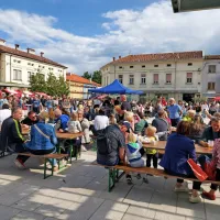 Pa&scaron;ta Fe&scaron;ta privabila &scaron;e več obiskovalcev kot lani (FOTO)