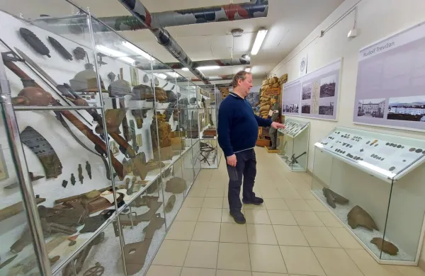 Razstava Šempeter in okolica med prvo svetovno vojno, ki je na 
ogled v  zaklonišču pod pošto v Šempetru,     je edina stalna razstava, 
posvečena soški fronti na Goriškem.  