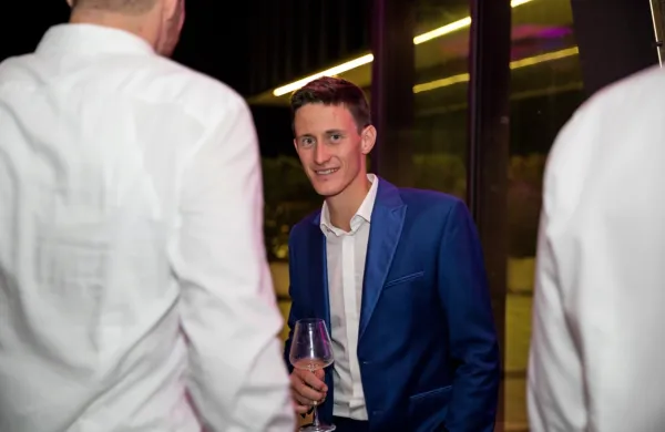  Peter Prevc se je po letu premora vrnil v reprezentanco, kjer bo 
skrbel za opremo, njen razvoj in komunikacijo s proizvajalci.