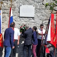 Vini&scaron;če: obeležje spominja na požig vasi maja 1944 in na pogum domačinov