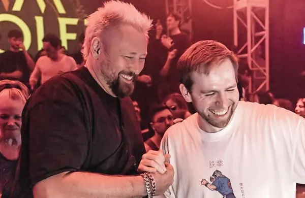 Sam Wolfe in Uroš Umek sta v minulih letih uspela stkati tesno 
prijateljstvo. 