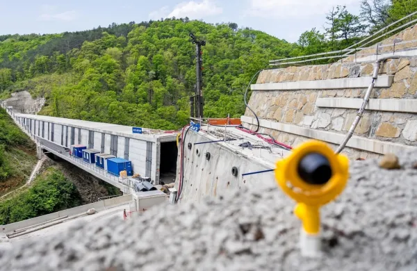 2TDK &scaron;e brez izbora pripravljalca dokumentacije za dvotirnost drugega tira