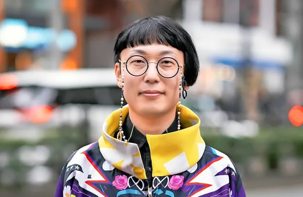 Mitsume Takanashi bo poslikal notranjost Xcentra