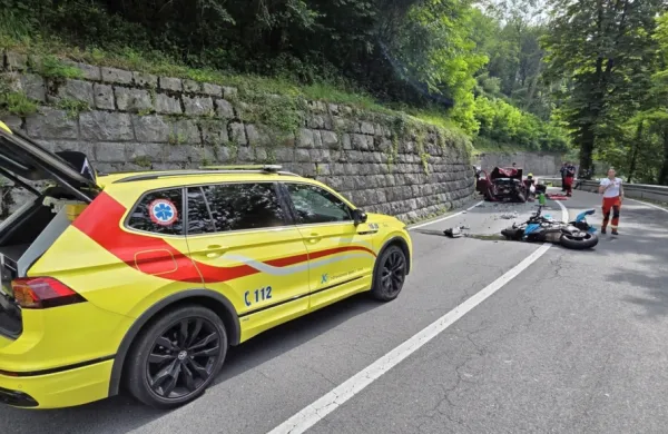 Z novogoriške policijske uprave so danes sporočili, da je življenje 
motorista  ogroženo. 