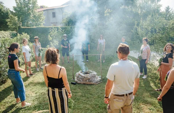 Na Voj&scaron;čici krstna izvedba festivala ka&scaron;telirjev Tabr