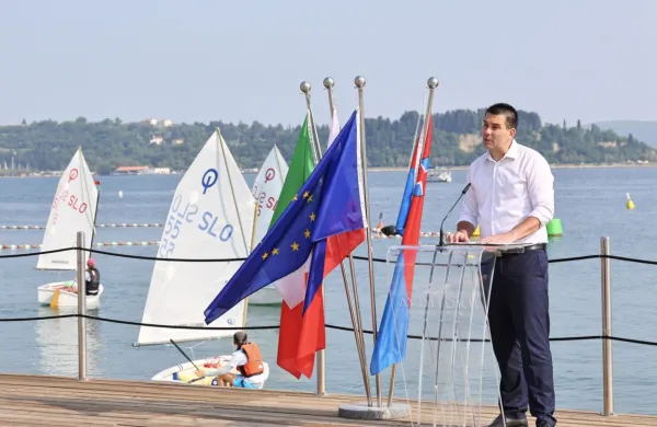 Na Bernardinu so danes  slavnostno proslavili odprtje obnovljenega Centra vodnih športov Portorož. 