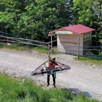 V  gorah  pogosto  pomagajo  tudi  tujcem,  ki  svoje  obiske  načrtujejo  
na  podlagi  spletnih  objav.   